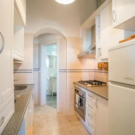 Historic Gomes Oasis Apartment *